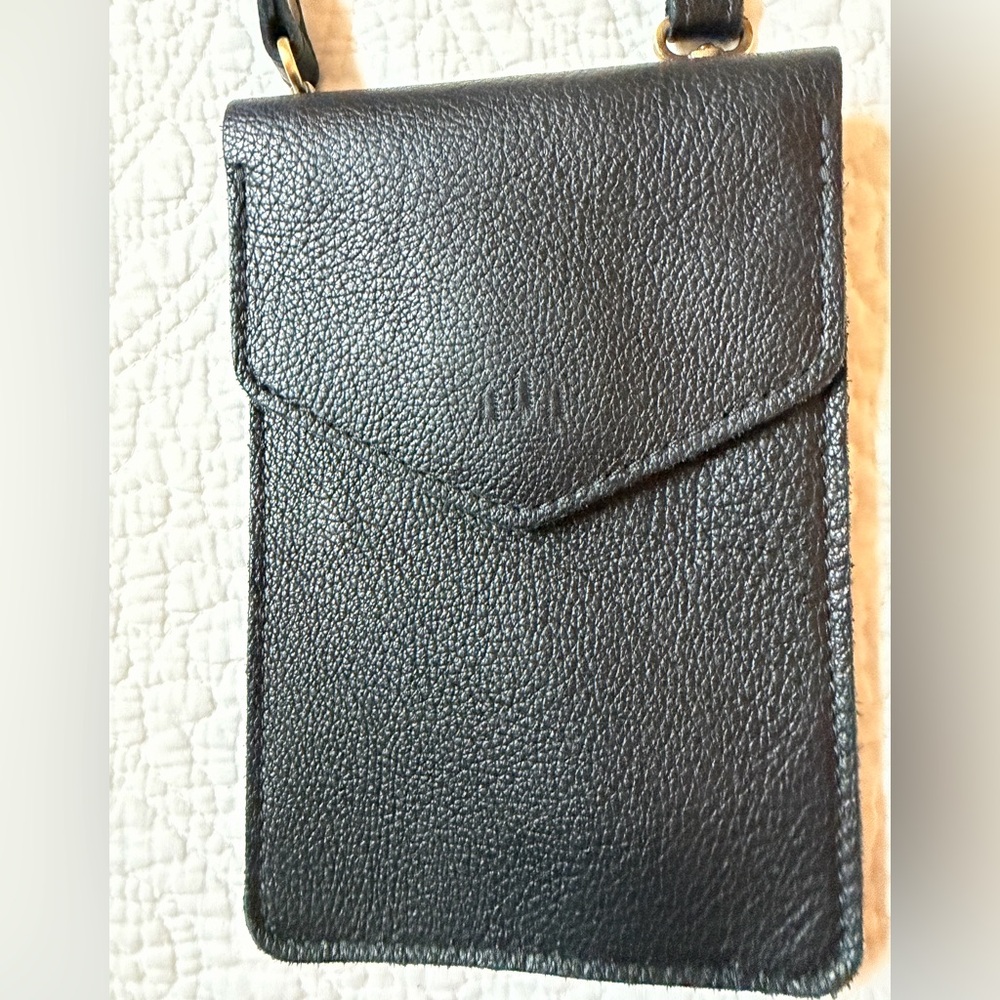 Portland Leather Parker Phone Bag - Picture 4 of 6